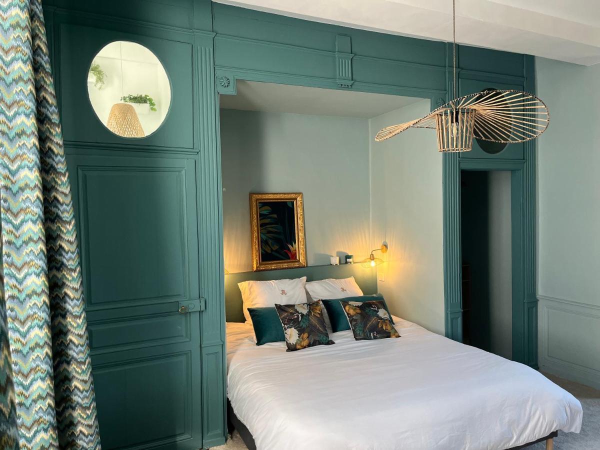 Bed and Breakfast Aux Remparts De Montreuil Montreuil  Esterno foto